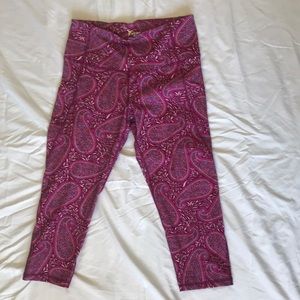 Old Navy Active Go-Dry calf length leggings